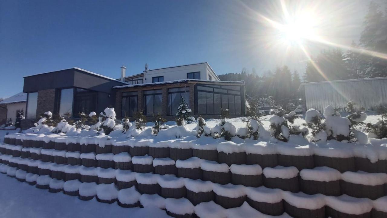 Apartman Navrchu Брезно Екстер'єр фото