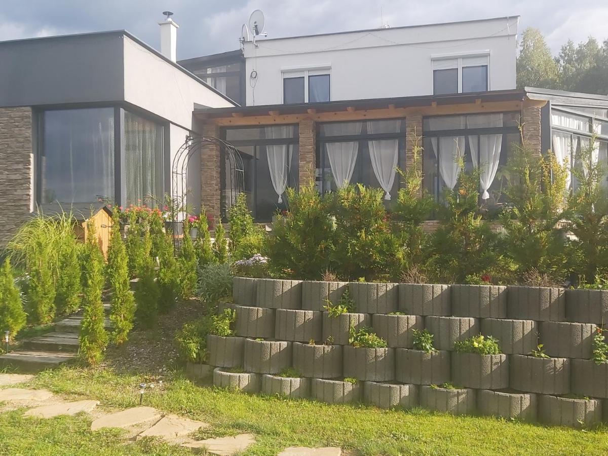 Apartman Navrchu Брезно Екстер'єр фото