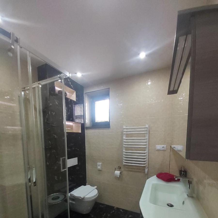 Apartman Navrchu Брезно Екстер'єр фото