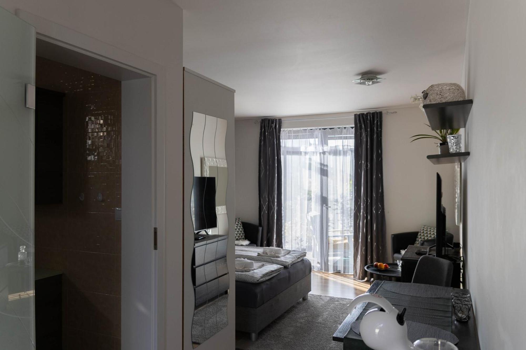 Apartman Navrchu Брезно Екстер'єр фото